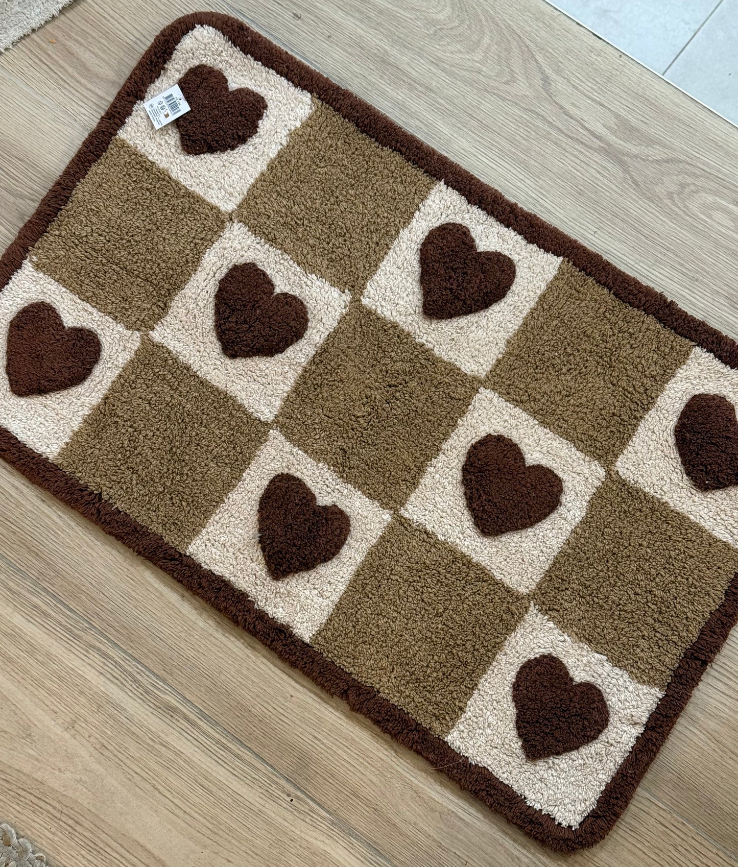 Tapis de bain coeurs marron