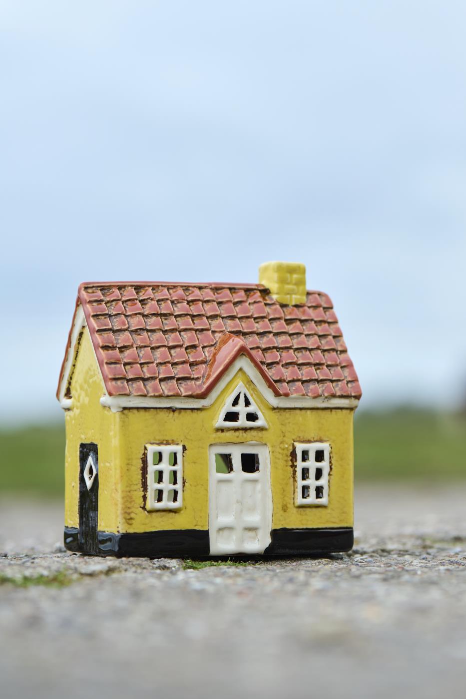 Maison jaune ville natale