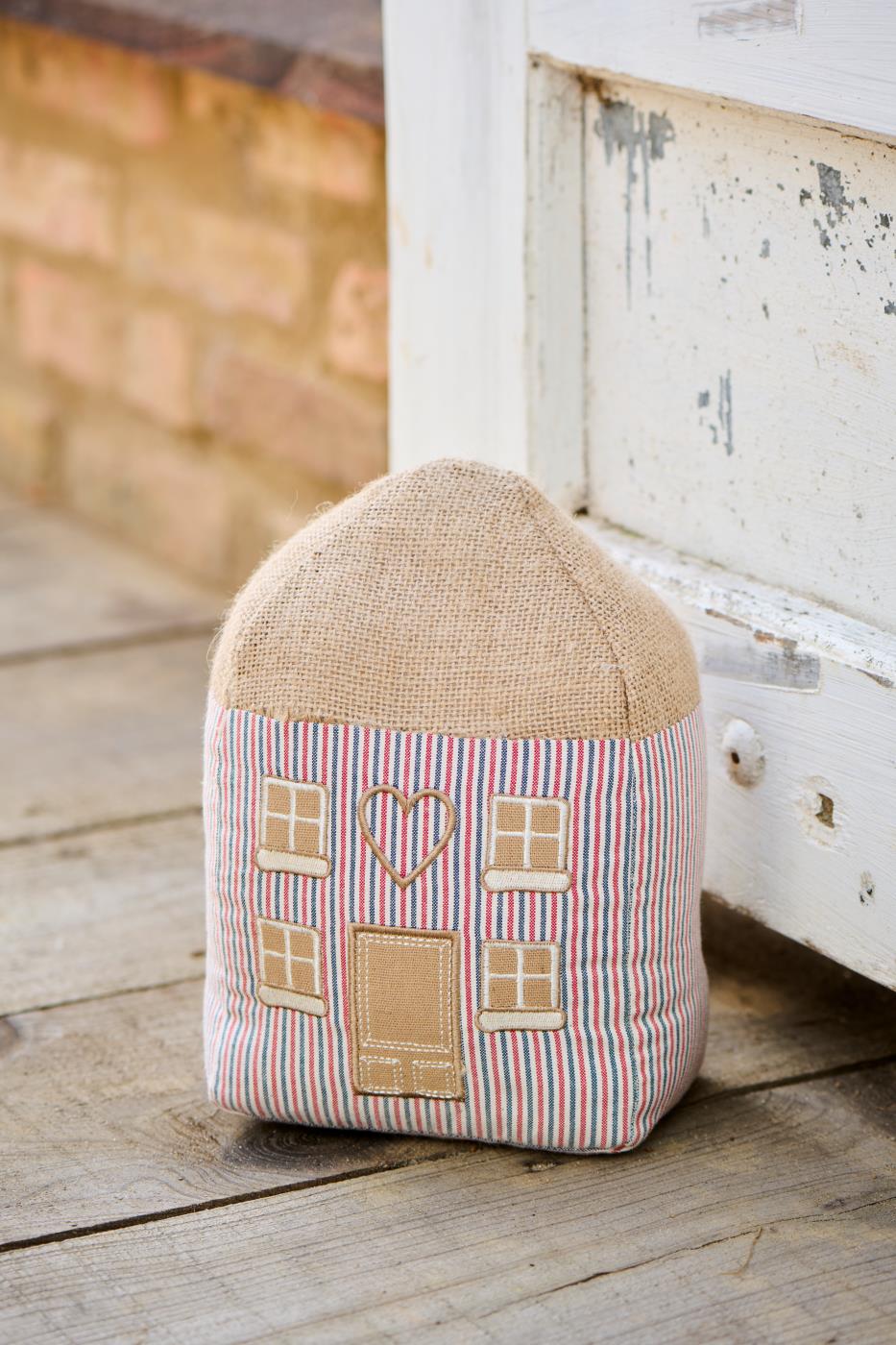 Cale-porte maison à rayures blanches, rouges et bleues