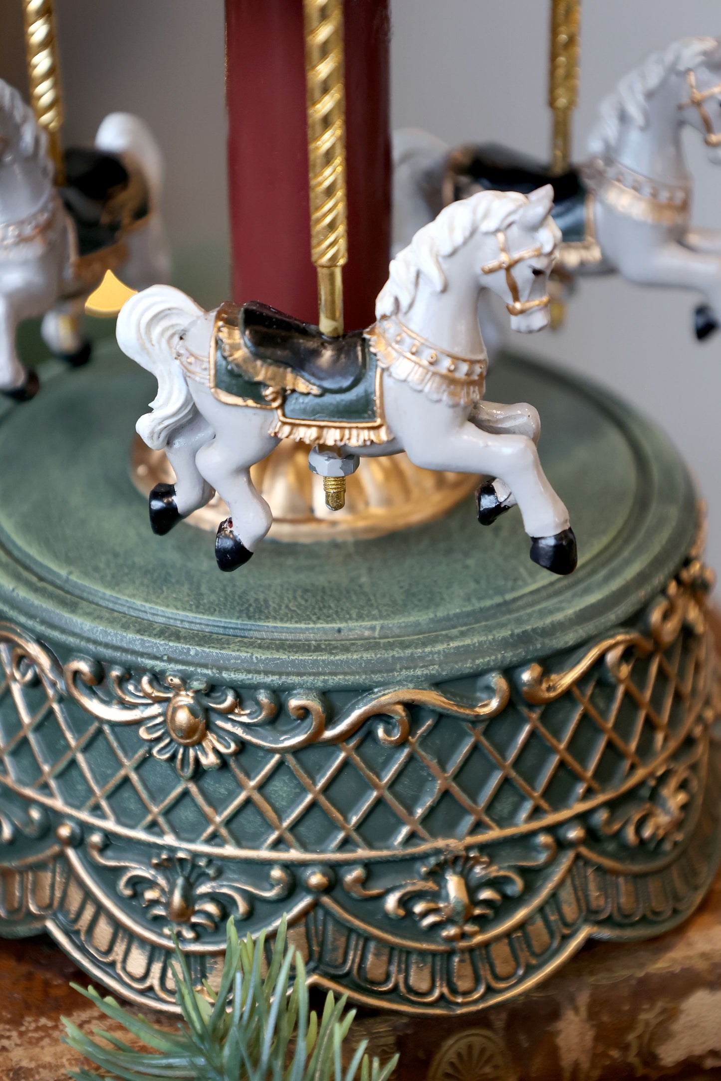 Boîte à musique avec carrousel