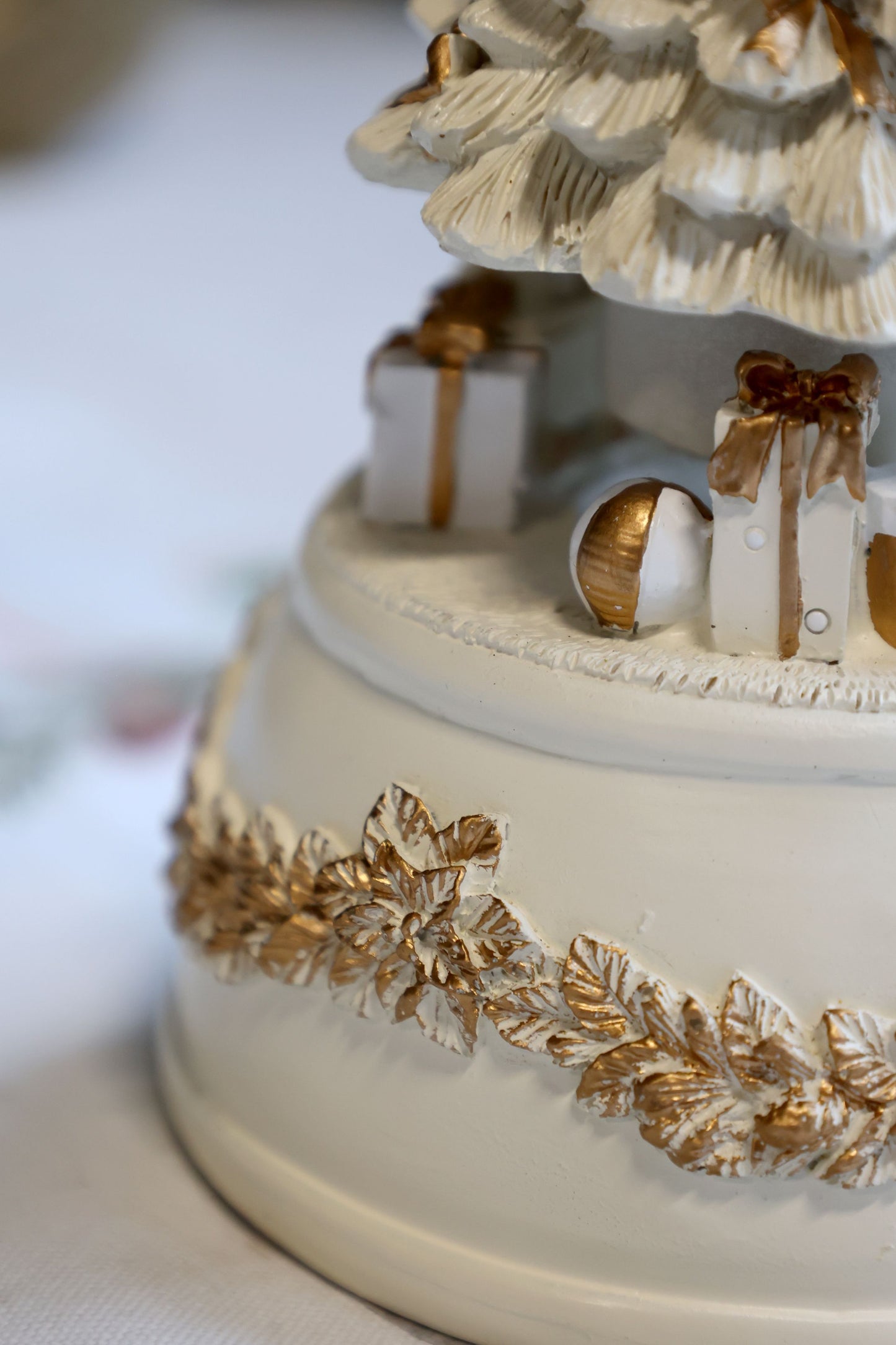 Boîte à musique avec sapin de Noël