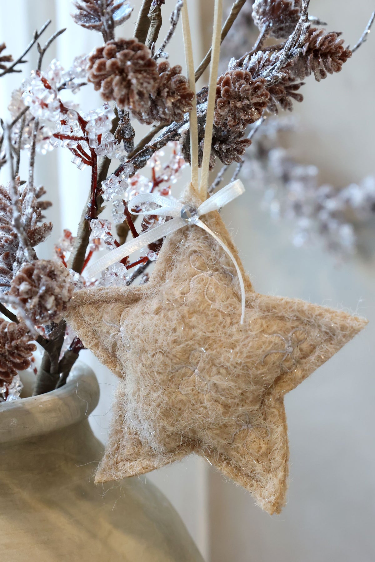 Crochets de suspension en feutrine avec un sapin de Noël et une étoile set de 2