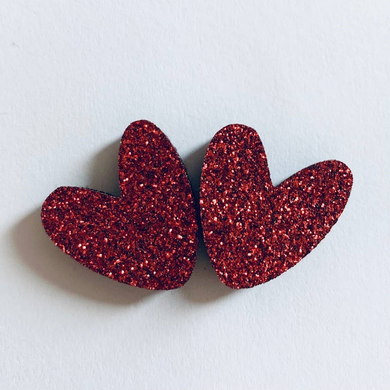 Pin's en paillettes - Coeur à partager