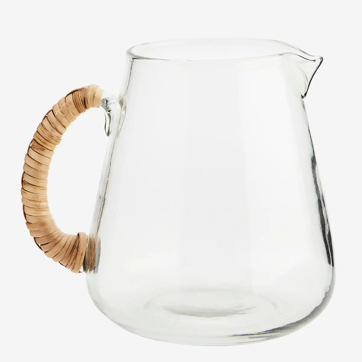 Pichet en verre et bambou
