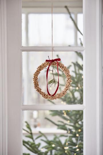 Couronne avec perles en bois fait main