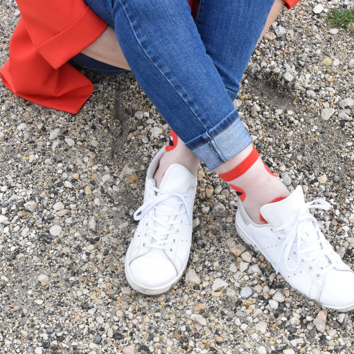 Chaussettes femme fantaisie avec des bouches rouges