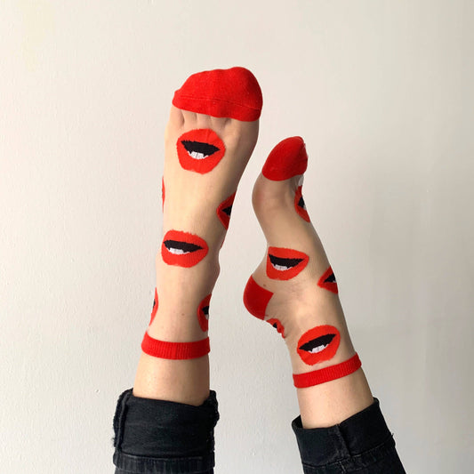Chaussettes femme fantaisie avec des bouches rouges