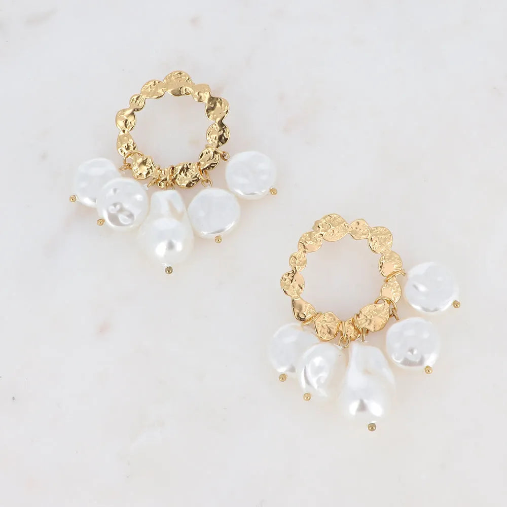 Boucles puces Nest - perles de résine blanche