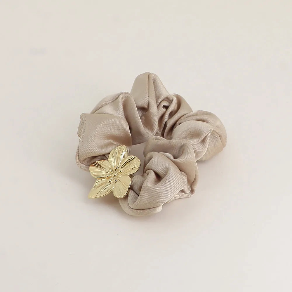 Bracelet / Chouchou Fleur Doré – Texture Naturelle
