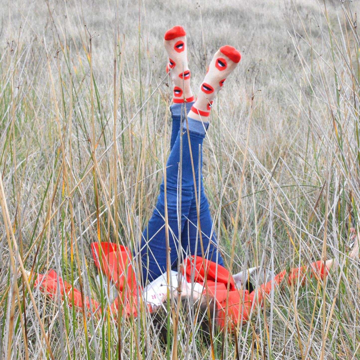 Chaussettes femme fantaisie avec des bouches rouges