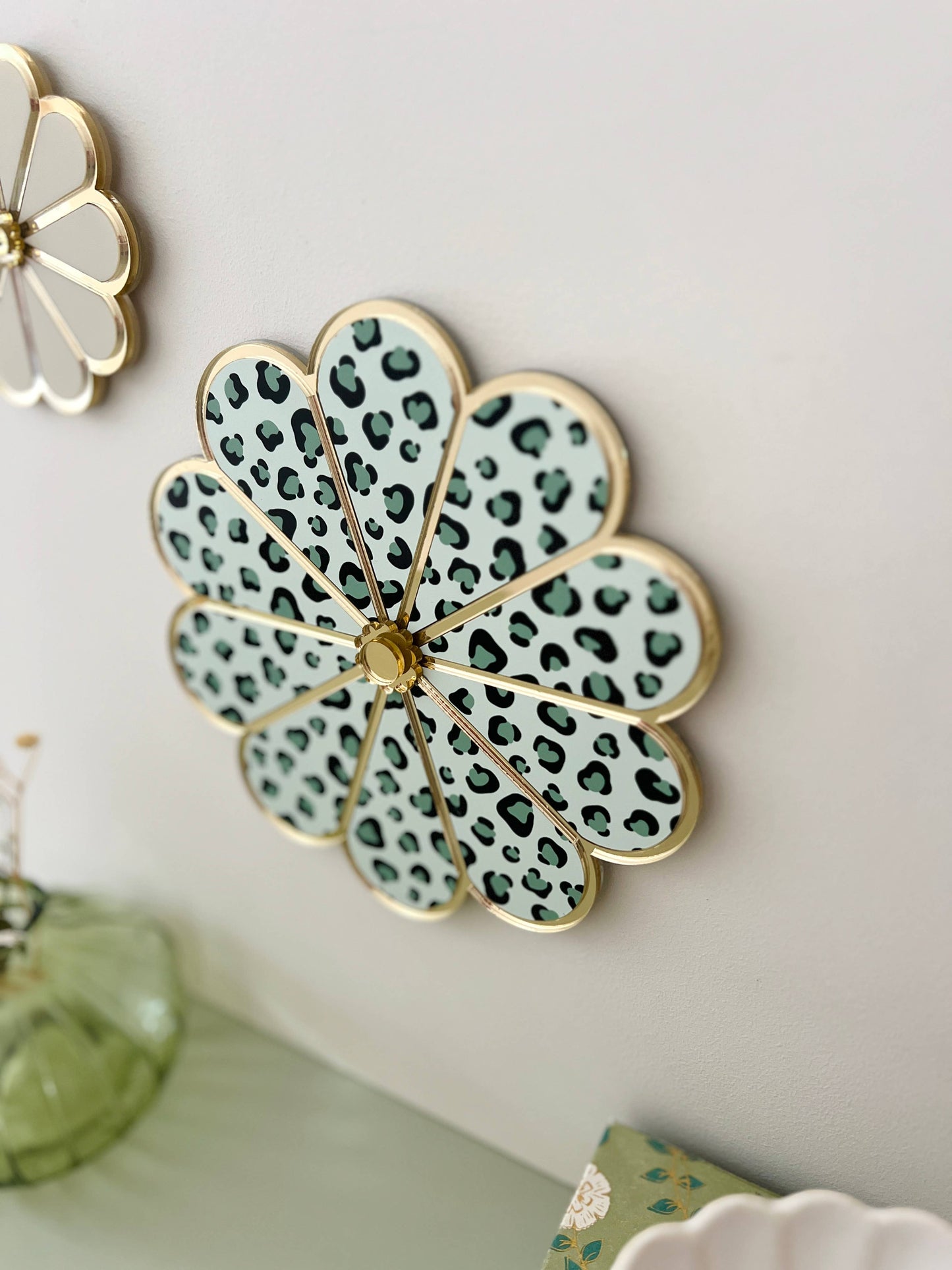 Bijou de mur Fleur léopard