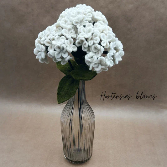 Hortensia feutrine blanche