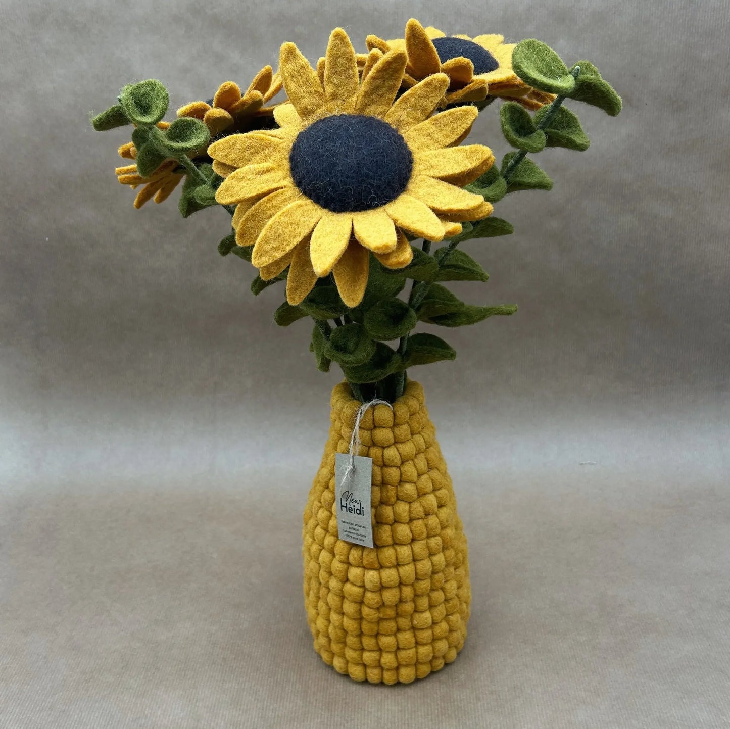 Vase boules feutrine moutarde
