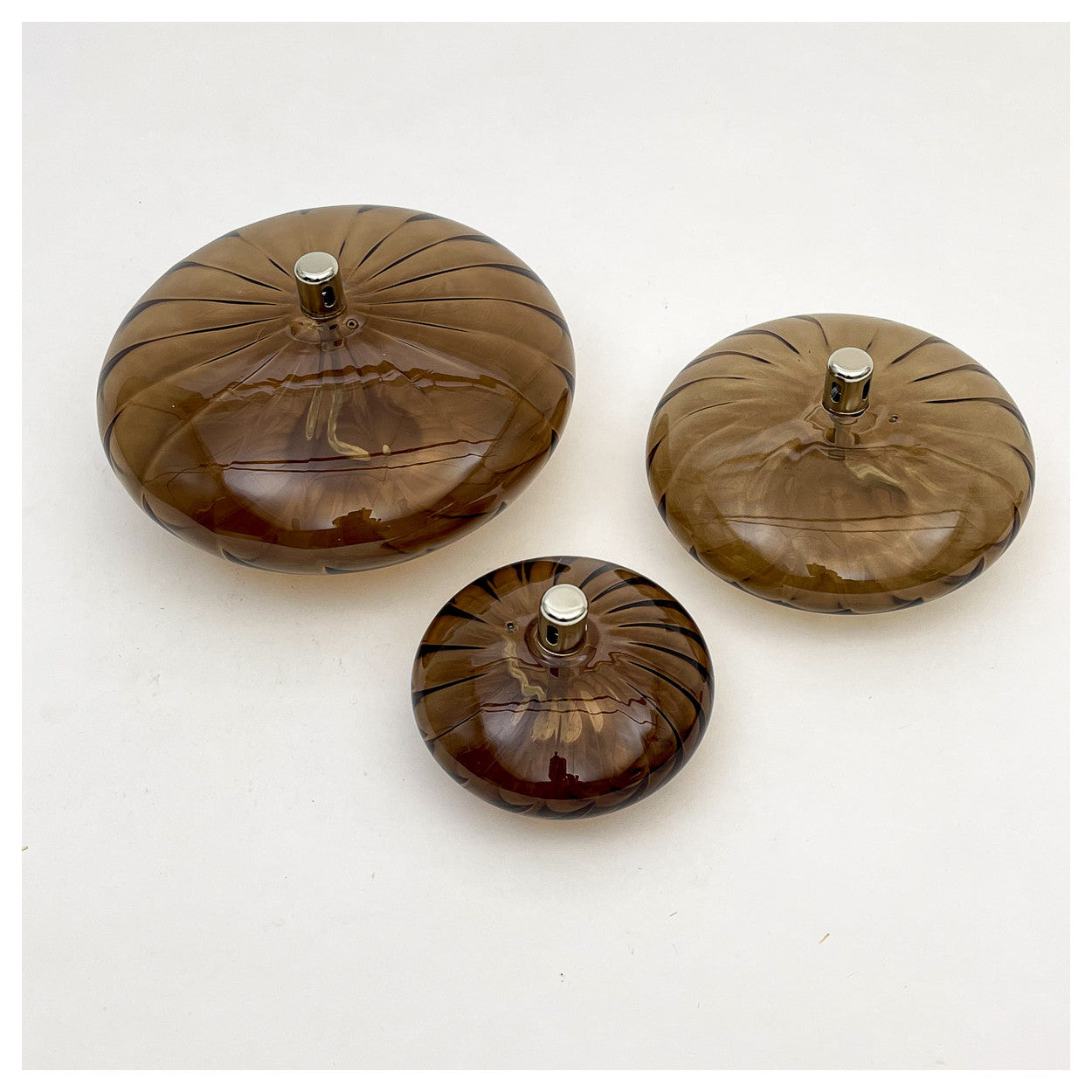 LAMPE A HUILE ELLIPSE STRIEE BRONZE